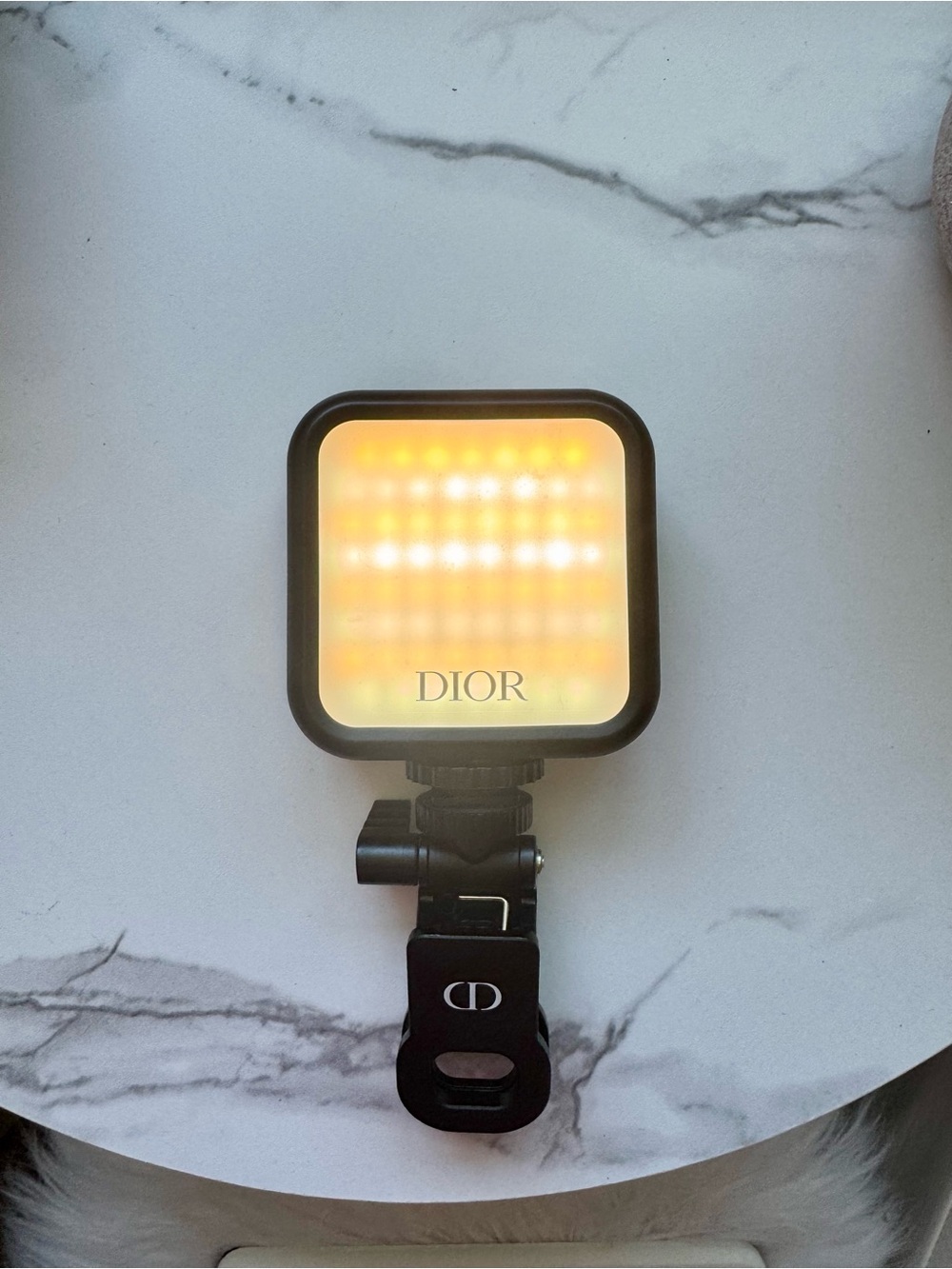 DIOR forever Compact LED Camera Light - Black GWP!
